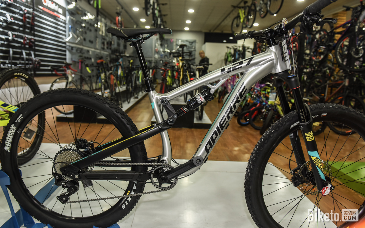 金轮集团经销商会议 金轮集团经销商会议