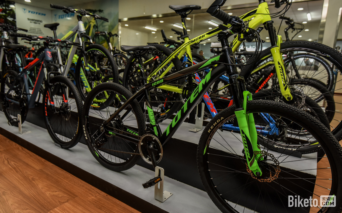 金轮集团经销商会议 金轮集团经销商会议