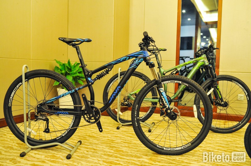 AVA2017春季新品西北区发布会 AVA2017春季新品西北区发布会