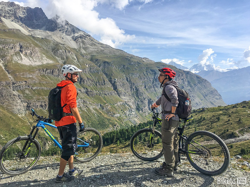 ��ʿ������ɽ�س�