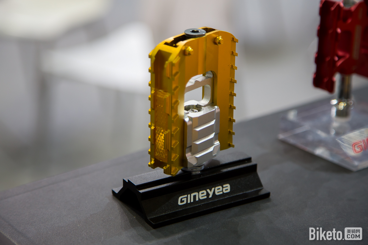 景晔新款可折叠脚踏。 景晔新款可折叠脚踏。