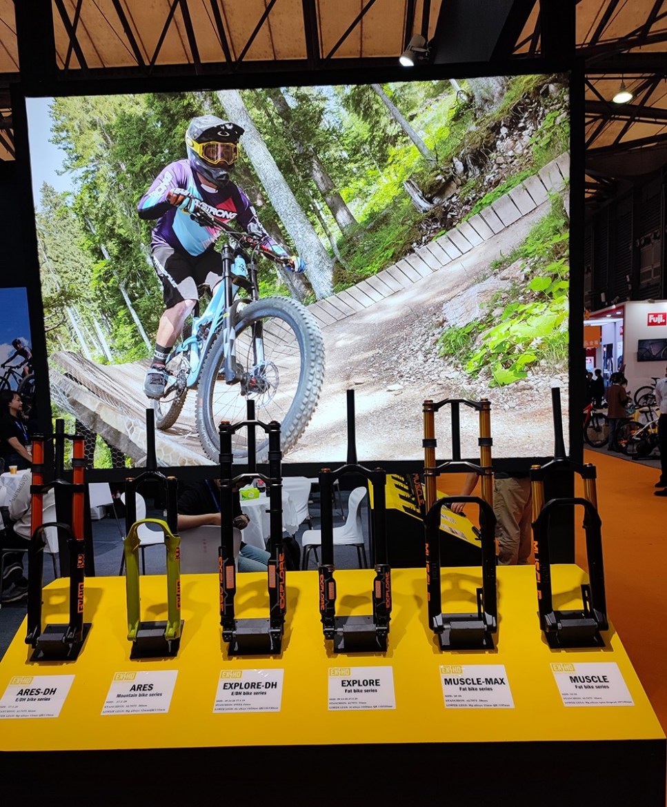 完美车业×肖聪 正式签约 以冠军标准 铸就避震专业品质