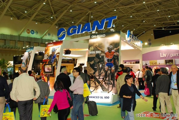 ̨��չGiant