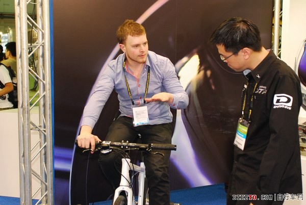 ̨���������г�չ