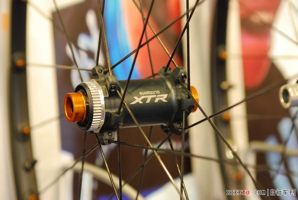 ̨���������г�չ