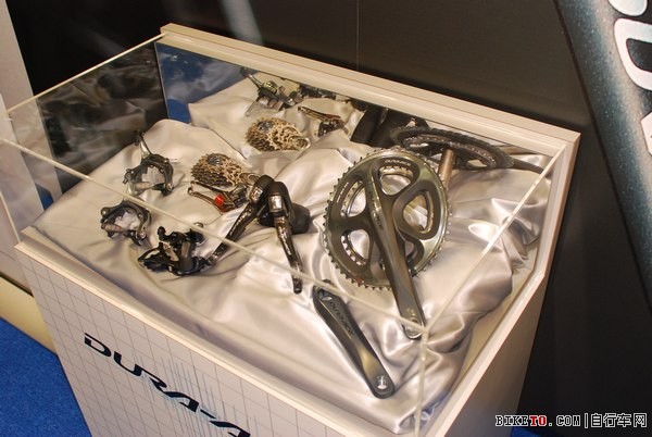 ̨���������г�չ