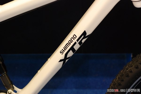 ̨���������г�չ