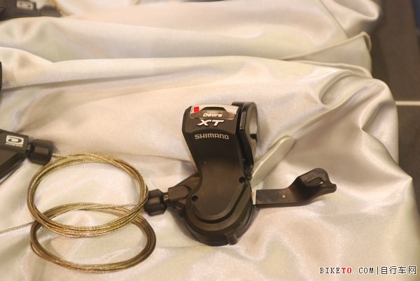 ̨���������г�չ