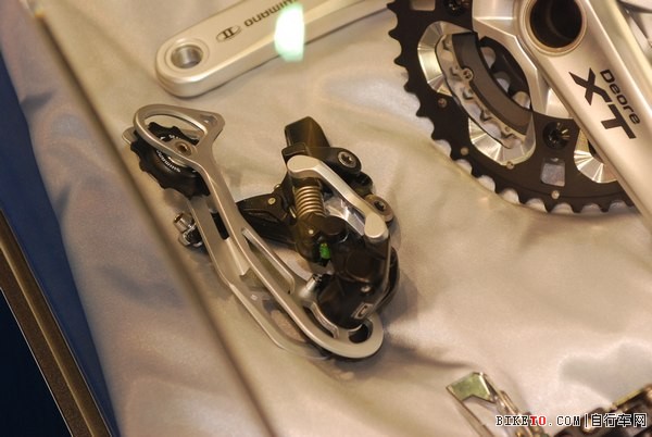 ̨���������г�չ