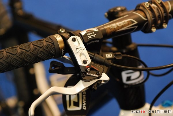 ̨���������г�չ