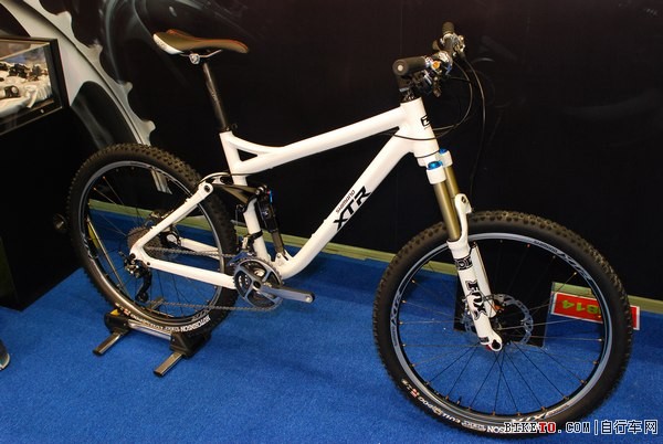 ̨���������г�չ