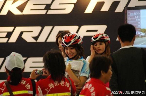 �Ϻ�չ��һ��