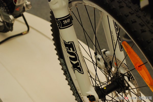 �Ϻ�չ������