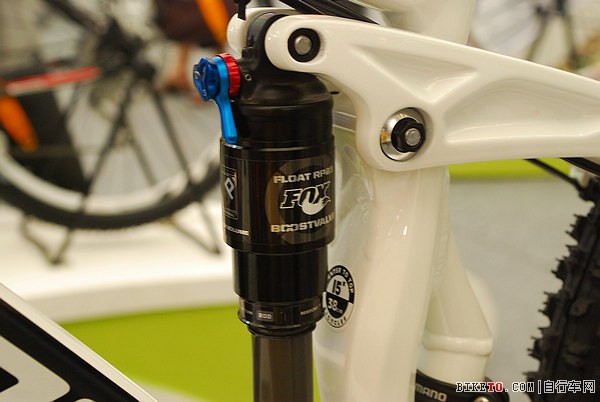 �Ϻ�չ������