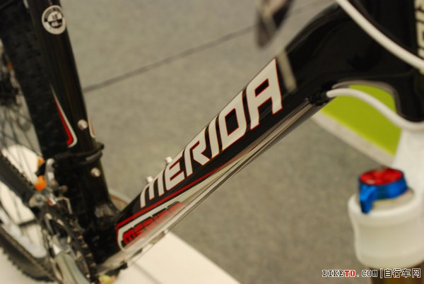 �Ϻ�չ������