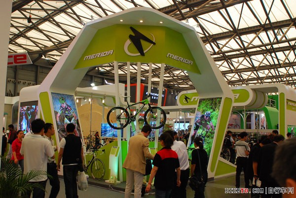 �Ϻ�չ������