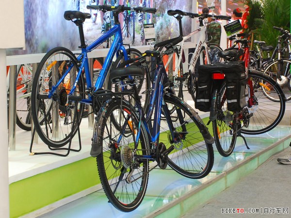 �Ϻ�չ������