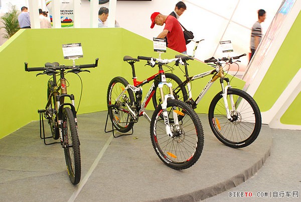 �Ϻ�չ������