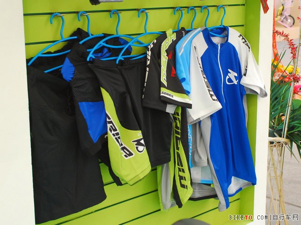 �Ϻ�չ������