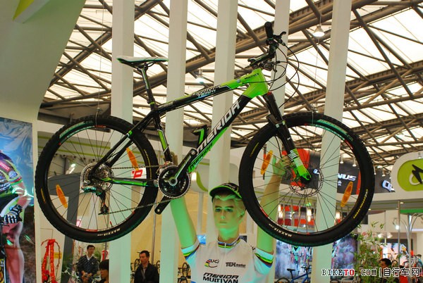 �Ϻ�չ������