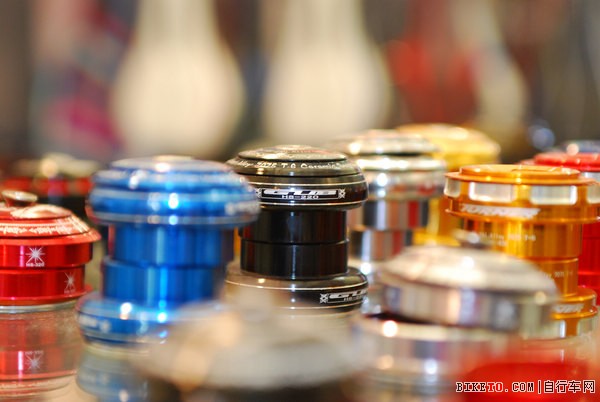 �Ϻ�չ����