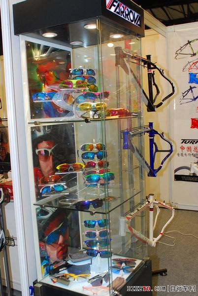 �Ϻ�չ����