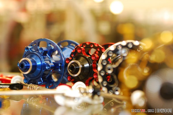 �Ϻ�չ����