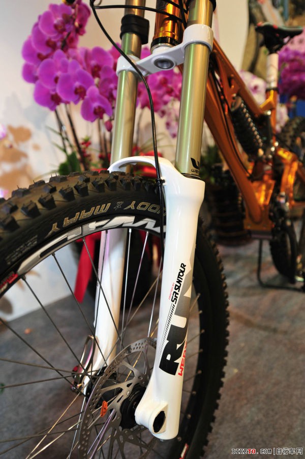 SuntourDH双肩前叉