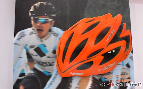 �Ϻ�չ���ʱ�У���ͷ����ŷ������6