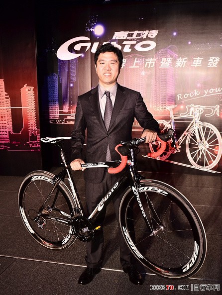 顶新集团,康师傅进军自行车,第三届亚洲自行车展,高士特Gusto,台湾碳纤维自行车,碳纤公路车Genesis SL3 239465cdfaefc6e93abddbd028f59ed7.jpg