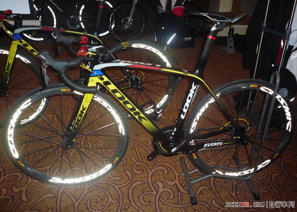 三大顶级品牌技术秀 合利兄弟经销商大会