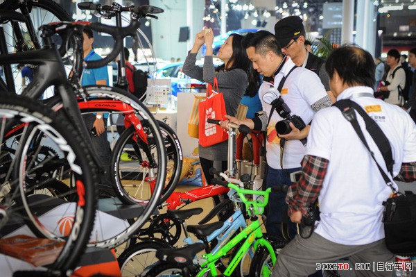 ����չ,��·�ˡ�4+2���˶�,��·��20������,��ʮһ���������չ