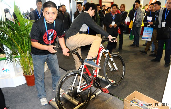 ����̨��������