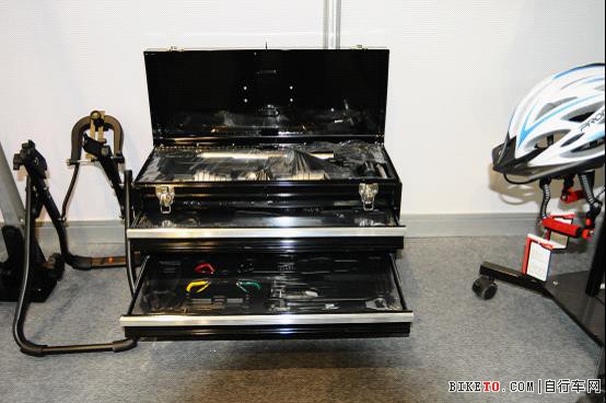 ����չ�ڶ���