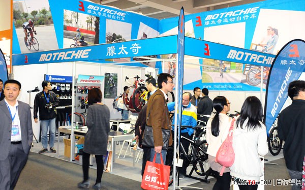 ����չ�ڶ���