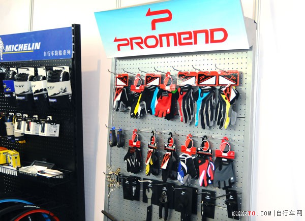 ����չ�ڶ���