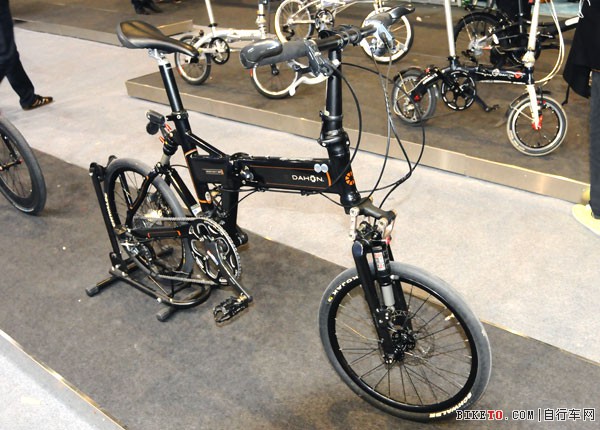 ����չ�ڶ���