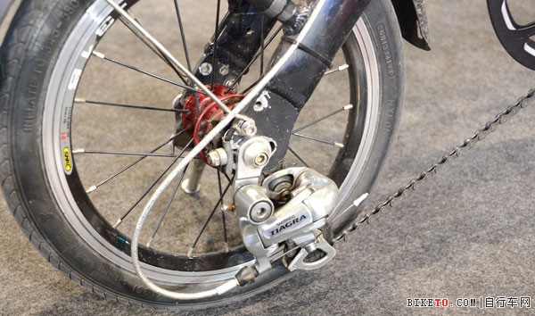 ����չ�ڶ���