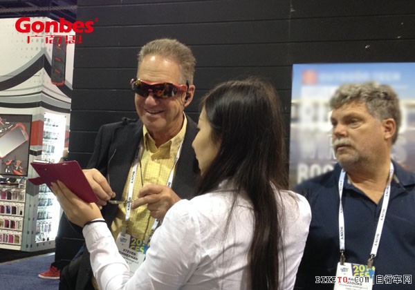 ���˼K1,�����۾�,�����۾�,2014CES,�������ѵ���չ,�����۾�