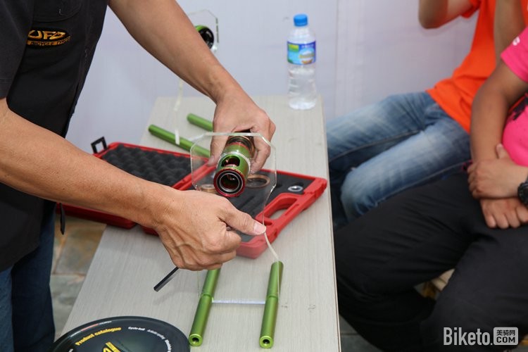 14.展示BB30培林安拆工具.jpg 14.展示BB30培林安拆工具.jpg