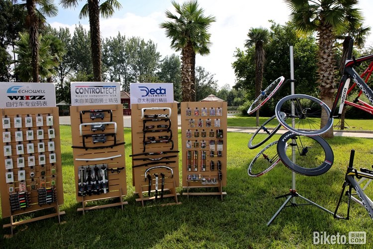 23.产品丰富,不乏高级货.jpg 23.产品丰富,不乏高级货.jpg