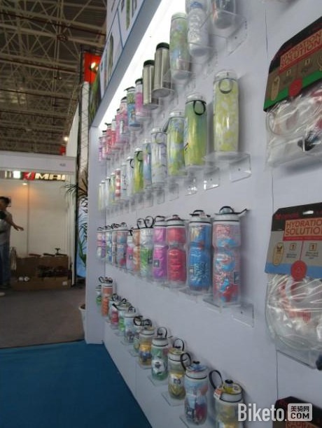 水壶.jpg 水壶.jpg