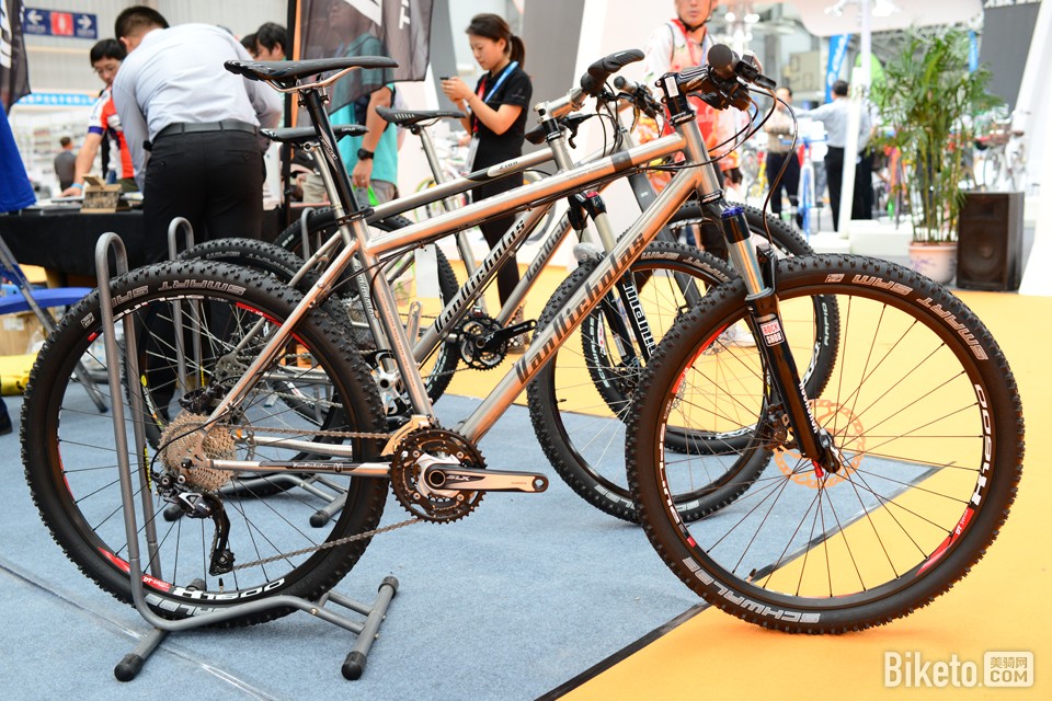 van nicholas REDWOOD van nicholas REDWOOD