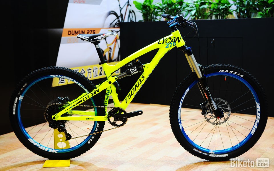 2014南京亚洲展——骚气十足的大软尾 2014南京亚洲展——骚气十足的大软尾