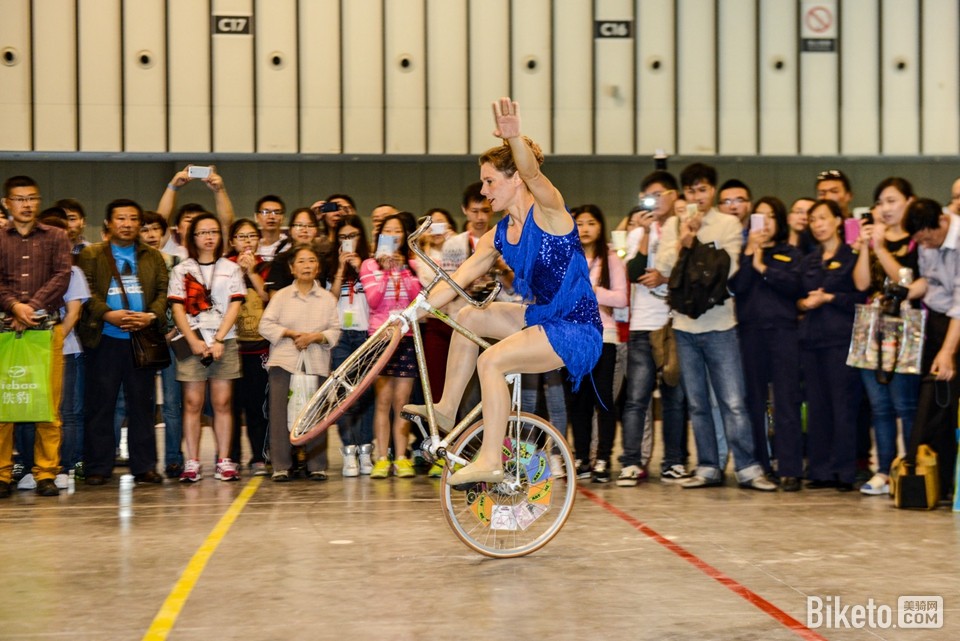 死飞表演 死飞表演