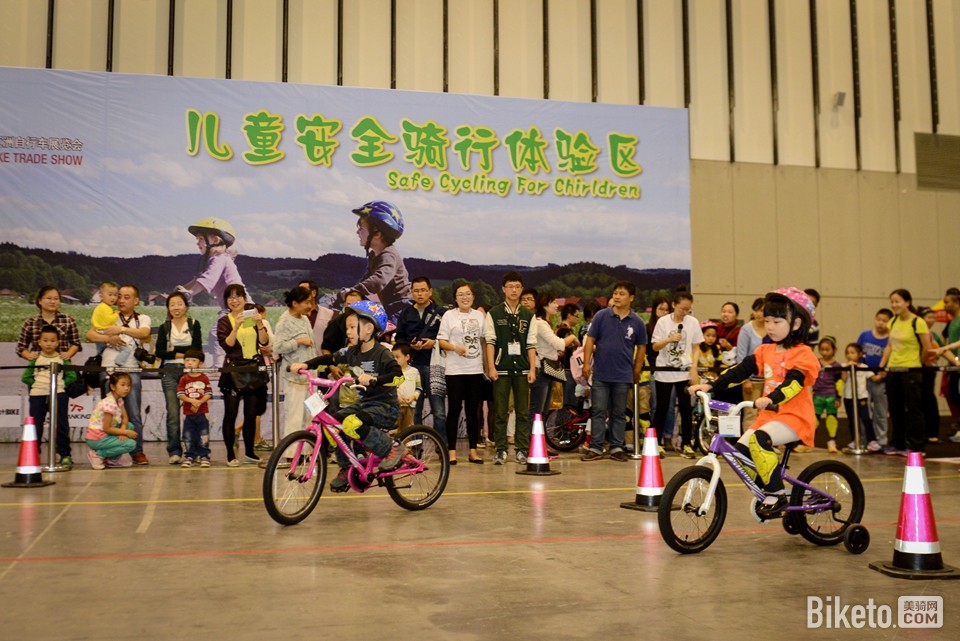 儿童骑行区1 儿童骑行区1