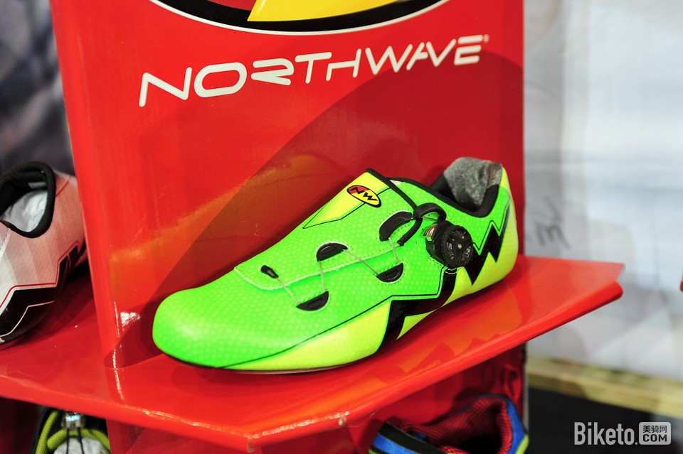 NW荧光绿锁鞋 NW荧光绿锁鞋