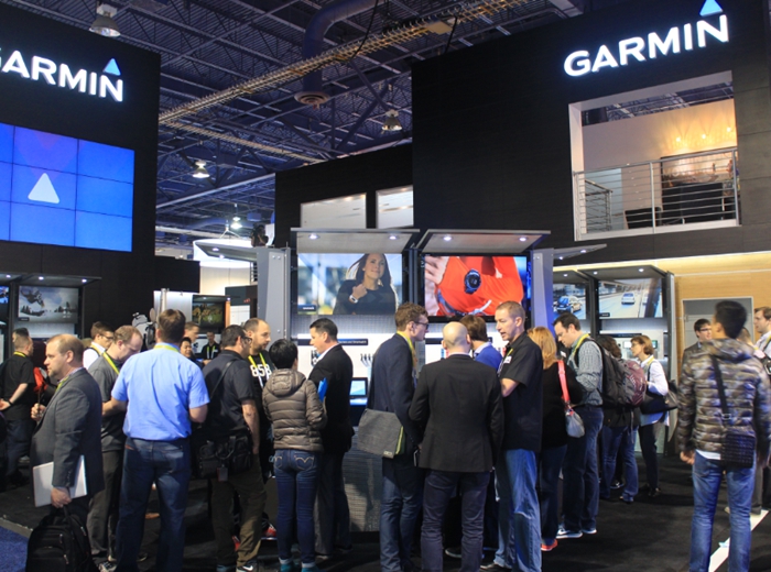 �ֳ�ֱ��CES��Garmin˫�����չ��