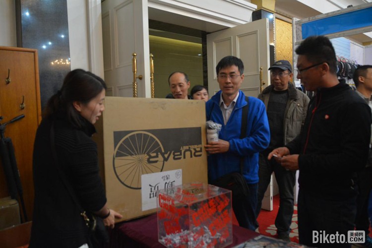 ��������ڿ��ý����󱧵ô󽱹�