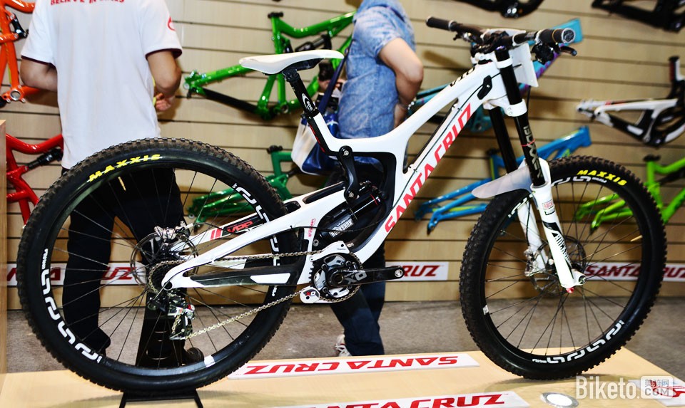 SANTA-CRUZ-V10-27.5.jpg SANTA-CRUZ-V10-27.5.jpg